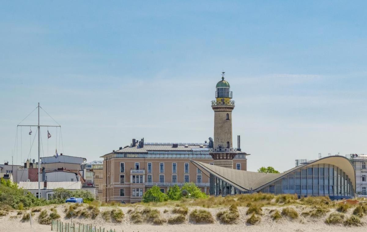 Mond, Am Warnemuender Kirchenplatz Lejlighed Rostock Eksteriør billede